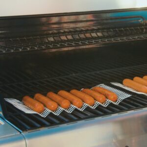 Oscarware® Disposable Hot Dog Grill Topper_1 (6) Oscarware® Disposable Hot Dog Grill Topper_1 (6)