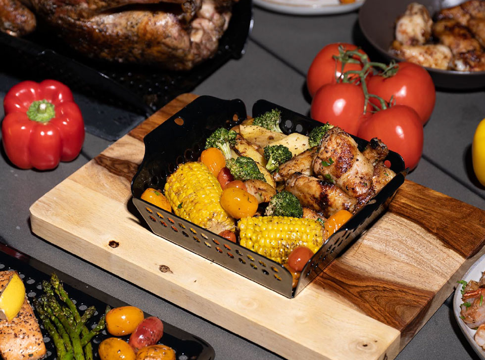 Grilled vegetables on an Oscarware grill topper